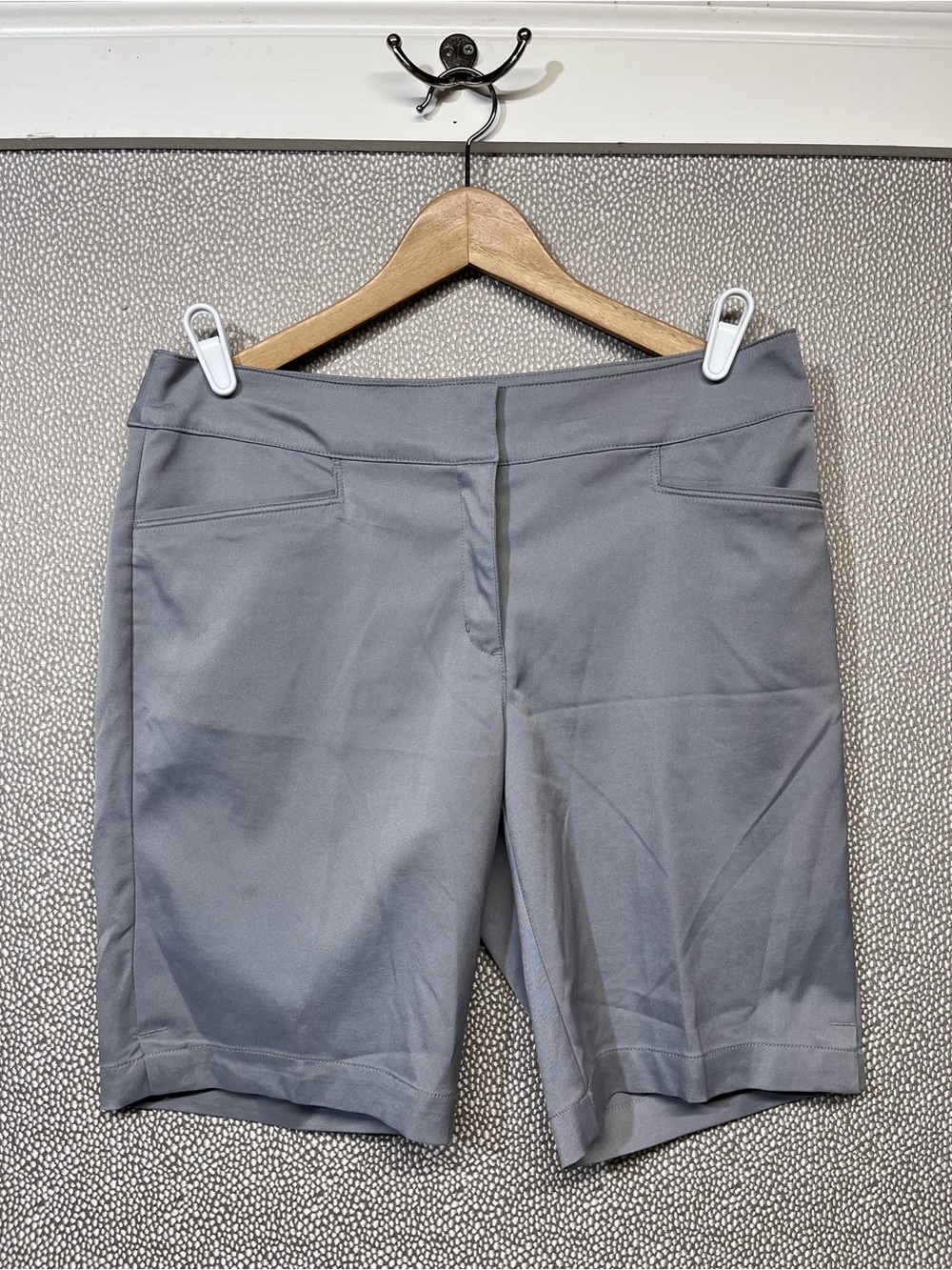 6 Women’s PGA Tour Motion Flux 360 Gray Women's Stretch Golf Shorts